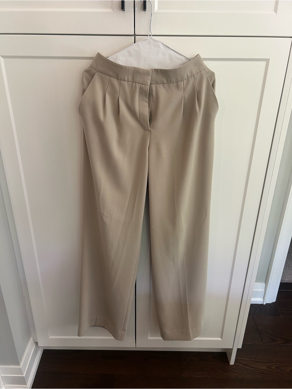 RW&CO. Elastic Waist Flowy Wide Trousers in Beige